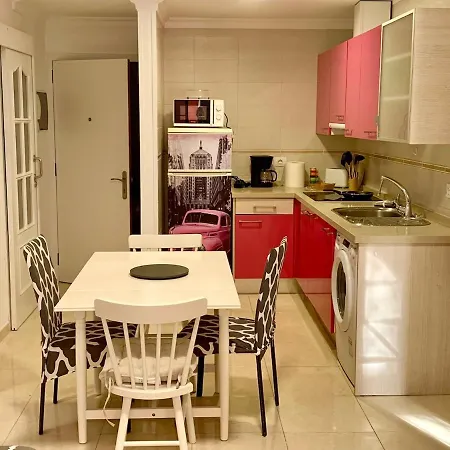 2 Bedrooms 5 People *