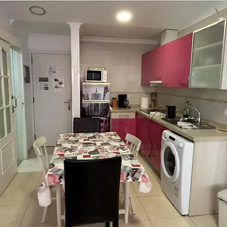 2 Bedrooms 5 People *